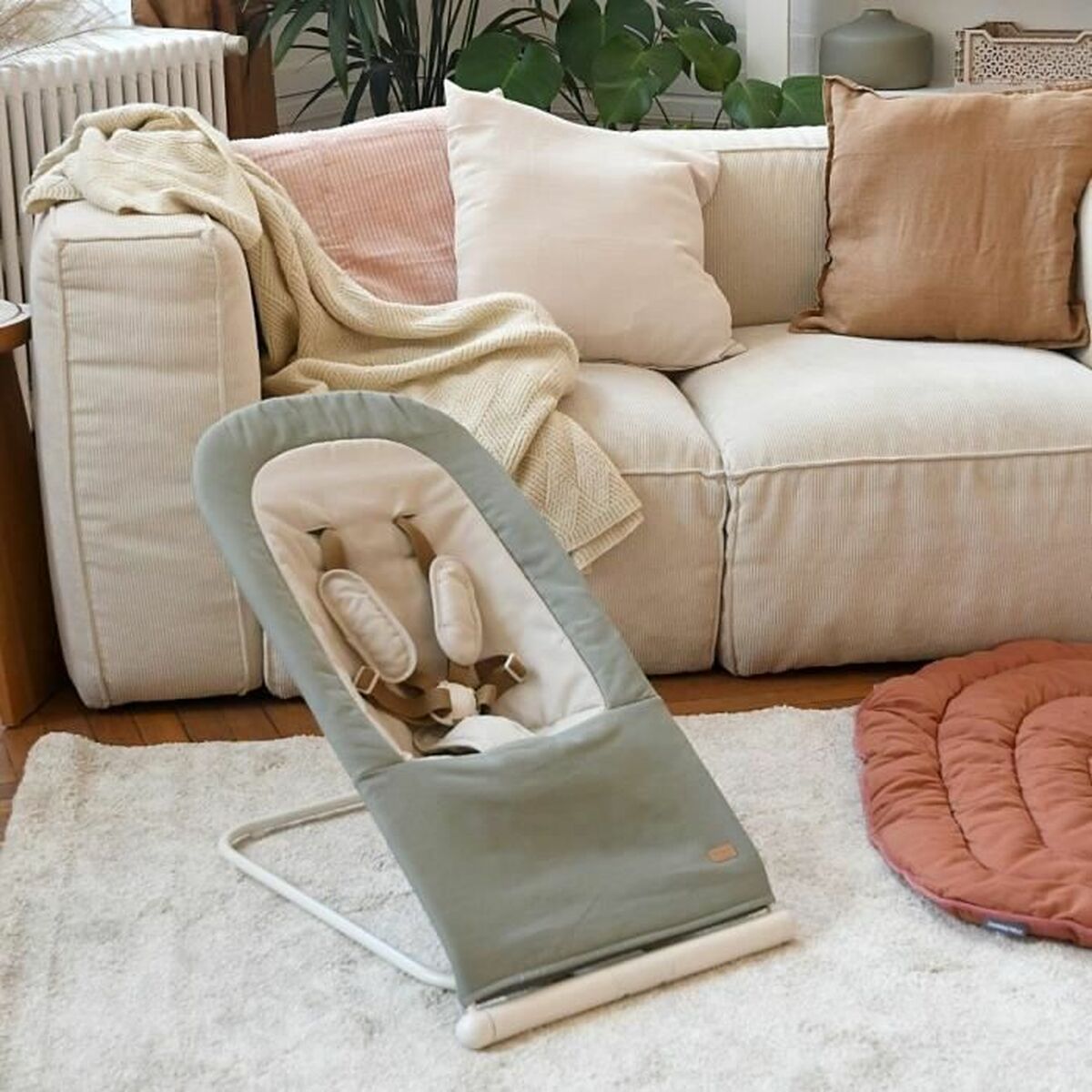 V3HE36B8DB7BF5E0054A2F75F803CCB321AR5773551P6